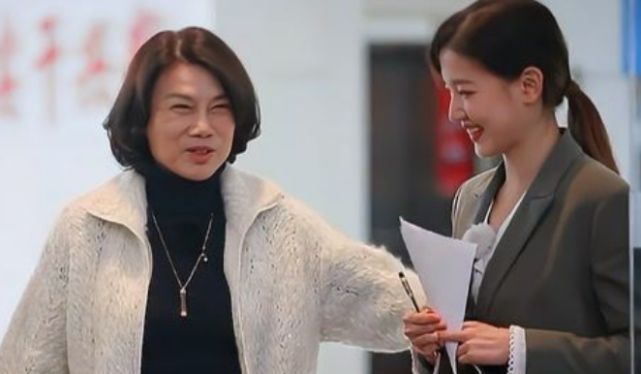 董明珠怒斥孟羽童引發(fā)爭議！專家：所有工作本質(zhì)就是賺工資(圖1)