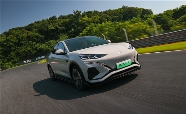 騰勢N7無圖城市領(lǐng)航實(shí)測首發(fā)!夜闖城中村 全程無接管(圖1) 騰勢N7無圖城市領(lǐng)航實(shí)測首發(fā)!夜闖城中村 全程無接管