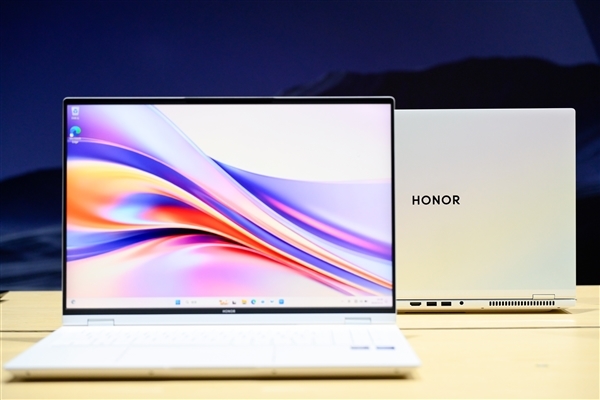 榮耀首款AI PC！榮耀MagicBook Pro 16預訂：Win平臺首發(fā)空間音頻